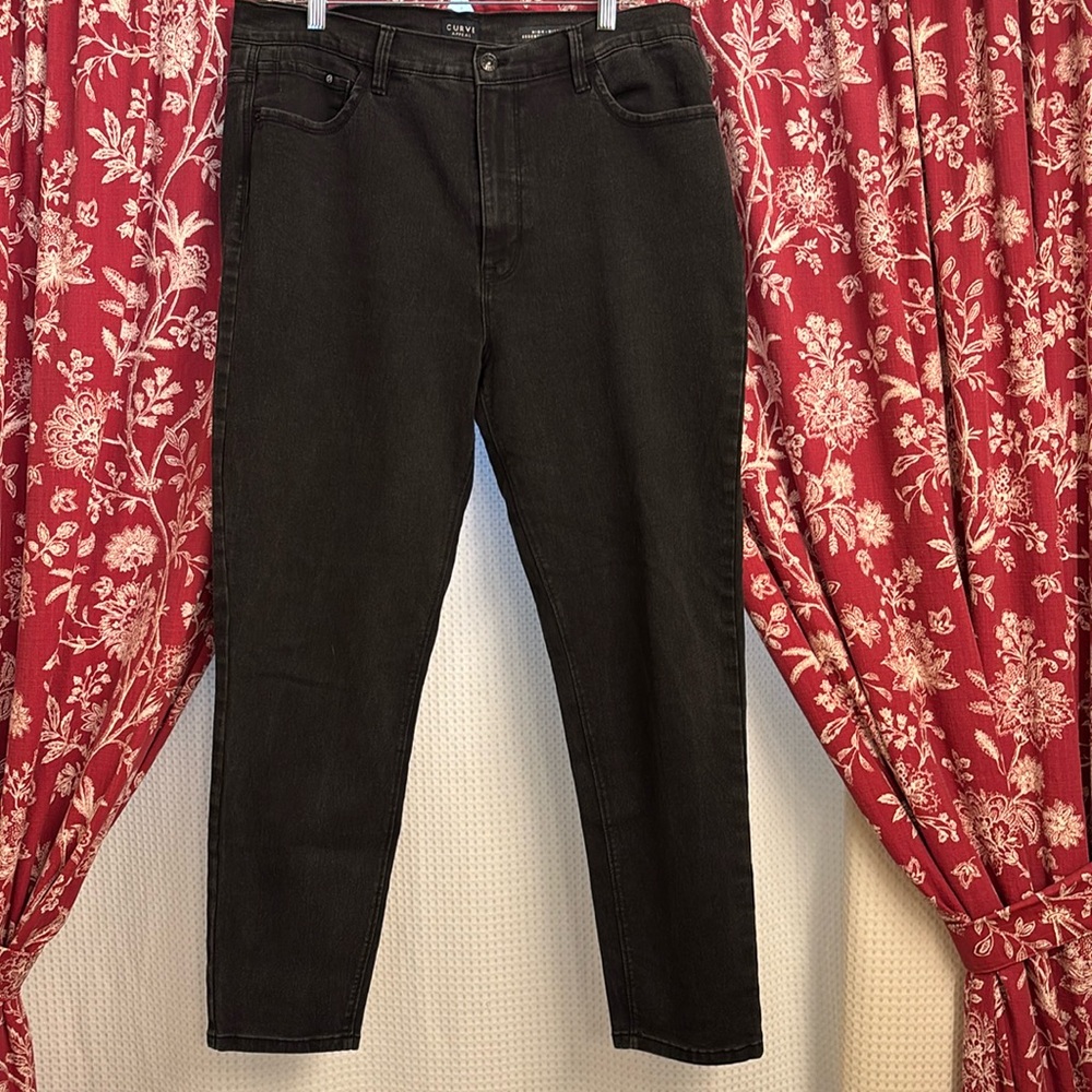 Curve Appeal High-Rise Skinny Jeans